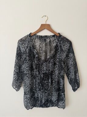 Express Sheer Black and White Animal Print Ruffle V-Neck Blouse EUC Medium Boho